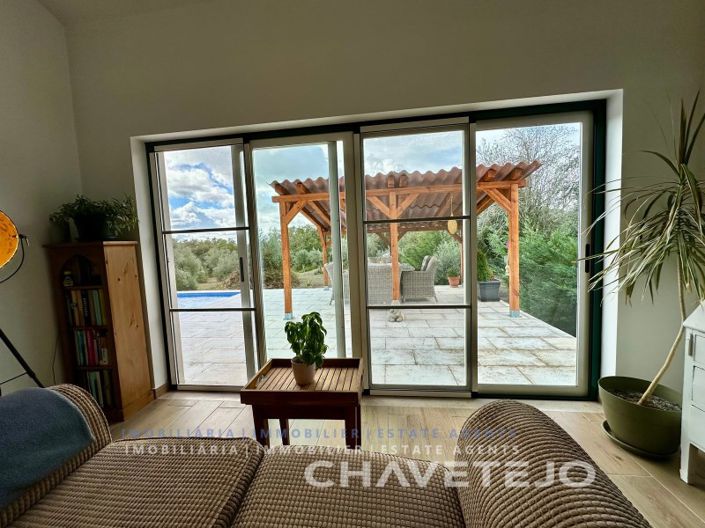 Image No.27-4 Bed House for sale