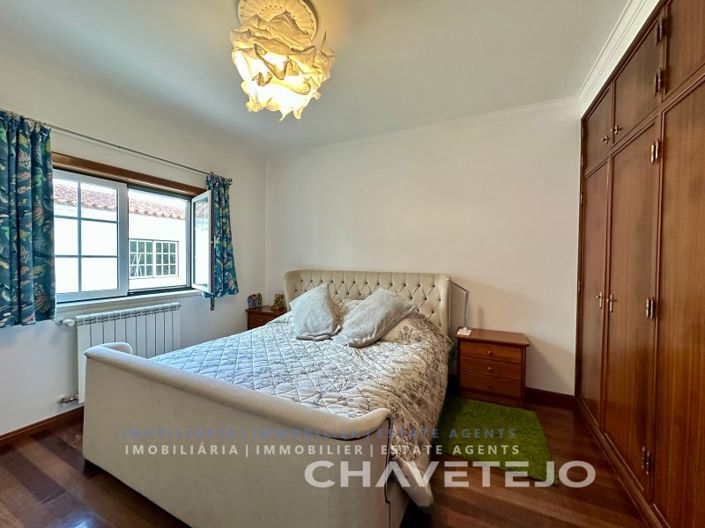 Image No.34-4 Bed House for sale