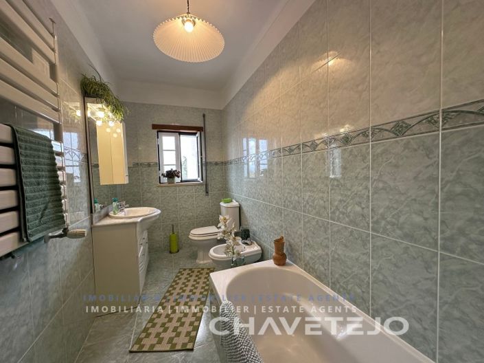 Image No.37-4 Bed House for sale