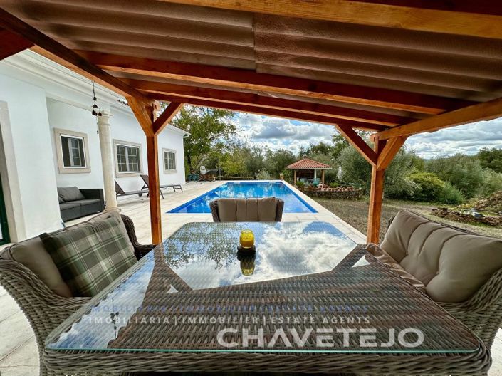 Image No.6-4 Bed House for sale