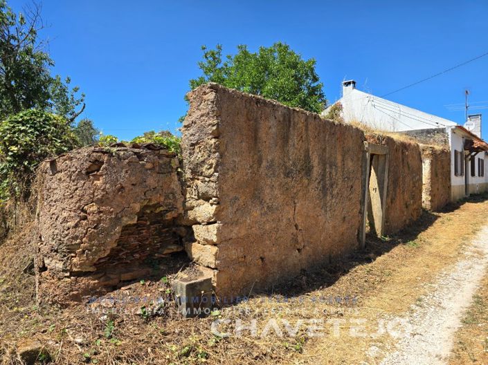 Ferreira do Z&#234;zere, Farmhouse