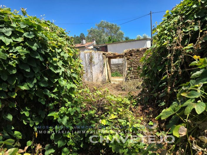 Image No.4-2 Bed Farmhouse for sale