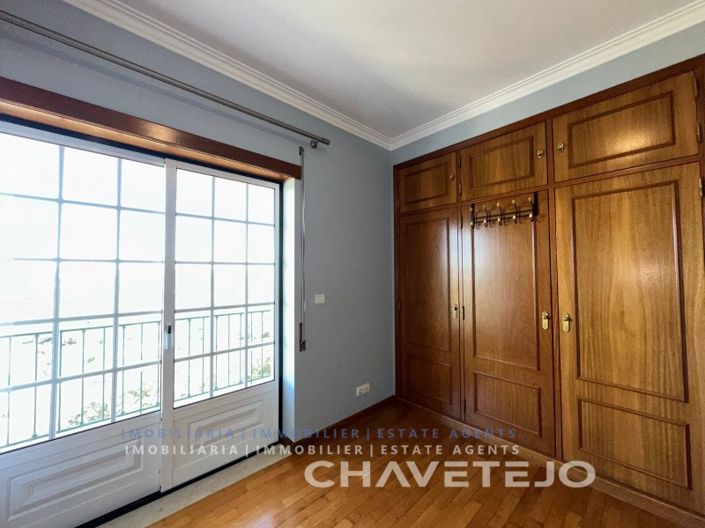 Image No.15-3 Bed House for sale