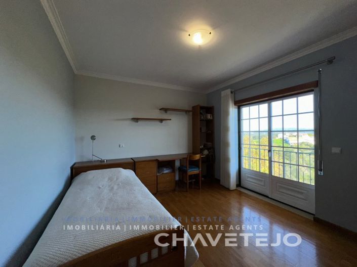 Image No.16-3 Bed House for sale