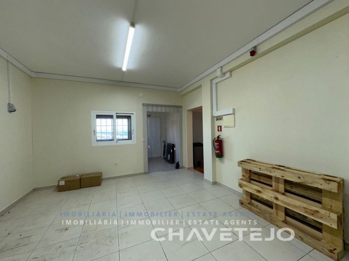 Image No.21-3 Bed House for sale