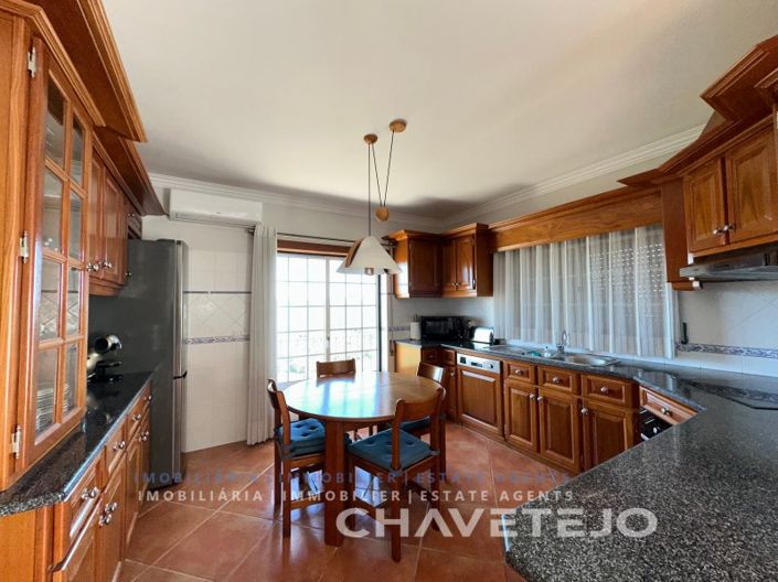 Image No.9-3 Bed House for sale