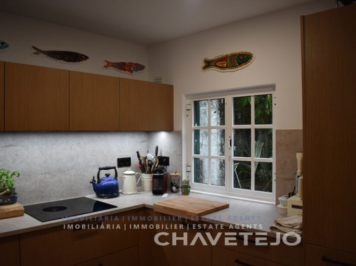 Image No.12-2 Bed House for sale