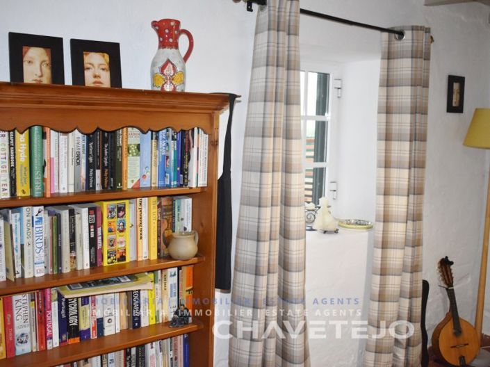 Image No.18-2 Bed House for sale