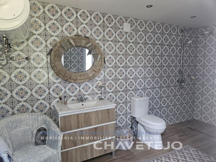 Image No.35-2 Bed House for sale