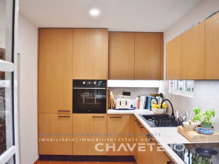 Image No.5-2 Bed House for sale