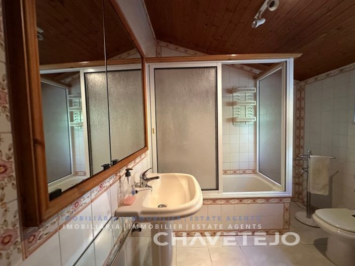 Image No.10-2 Bed House for sale