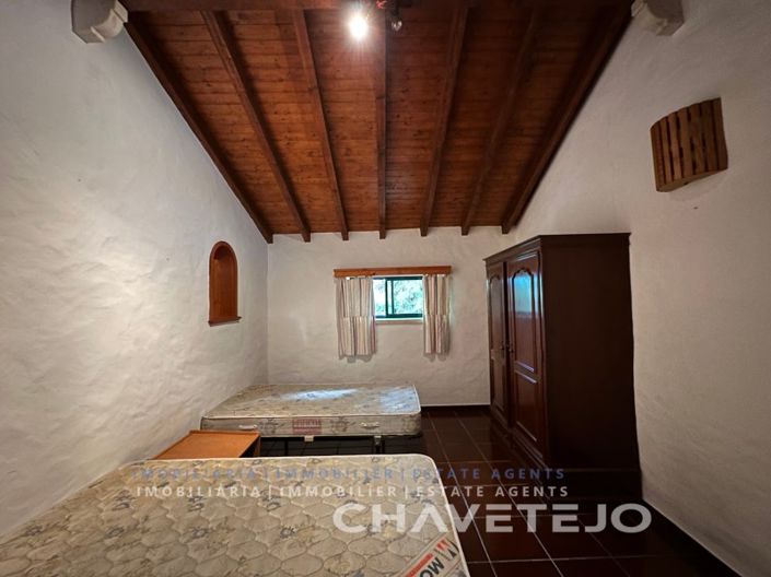 Image No.13-2 Bed House for sale