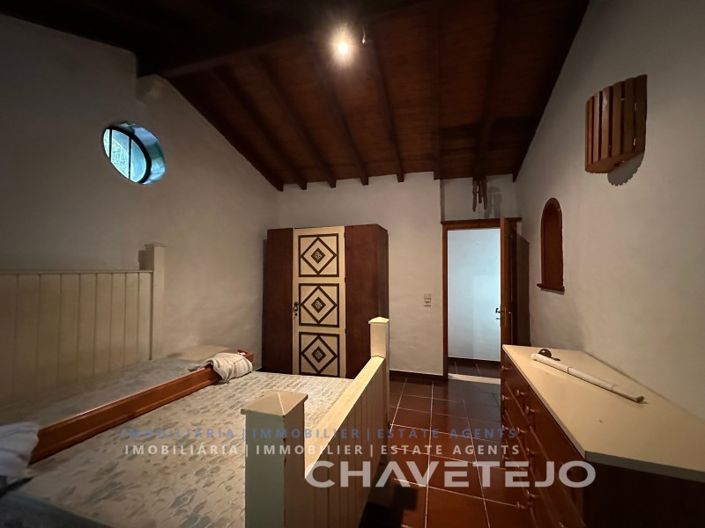 Image No.8-2 Bed House for sale