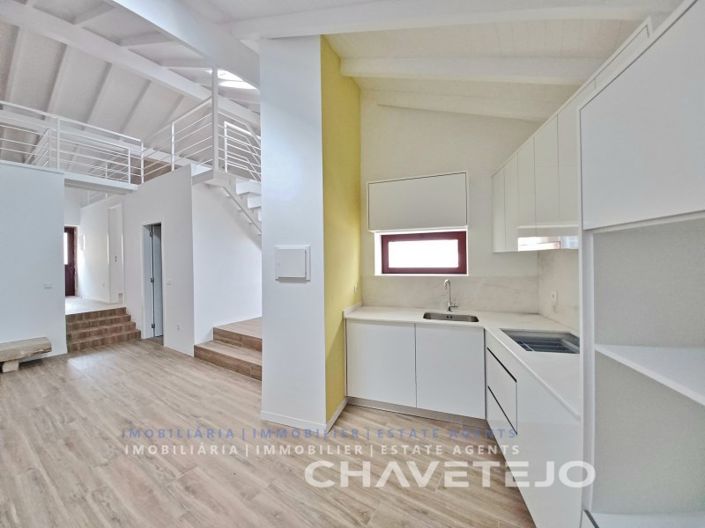 Image No.11-2 Bed House for sale