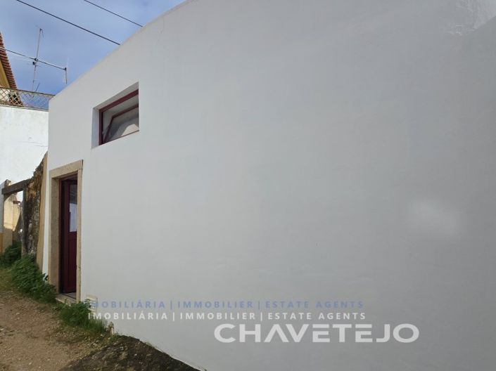 Image No.25-2 Bed House for sale