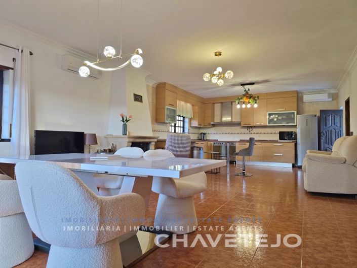 Image No.11-4 Bed House for sale