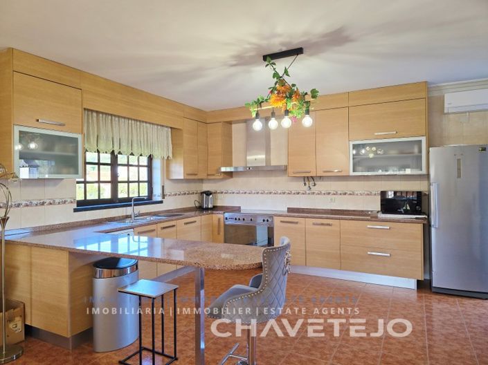 Image No.12-4 Bed House for sale