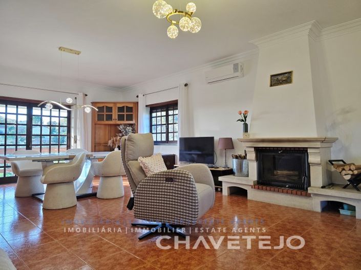 Image No.14-4 Bed House for sale