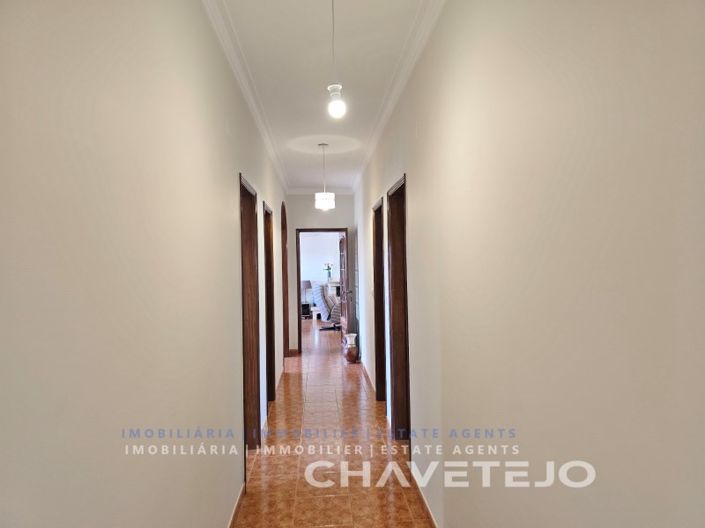 Image No.28-4 Bed House for sale