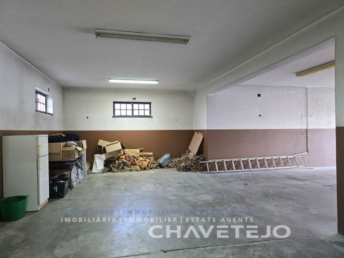 Image No.33-4 Bed House for sale