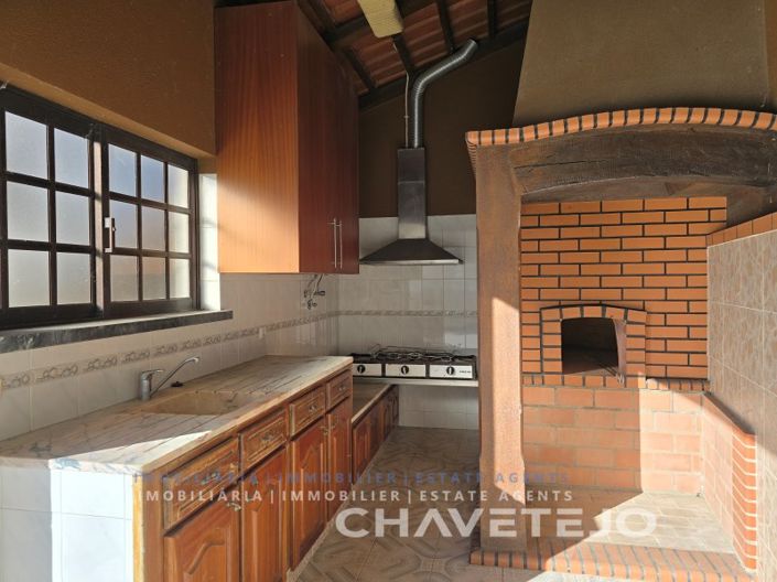 Image No.41-4 Bed House for sale