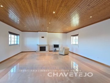 id2f66bb01-0000-0500-0000-0000181877f8