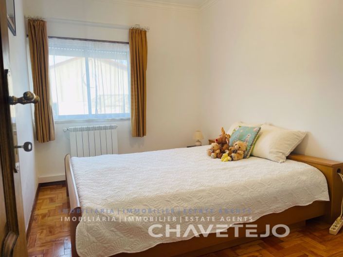 Image No.15-3 Bed House for sale