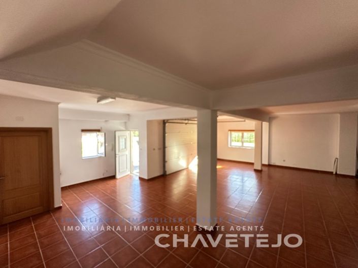 Image No.51-4 Bed House for sale