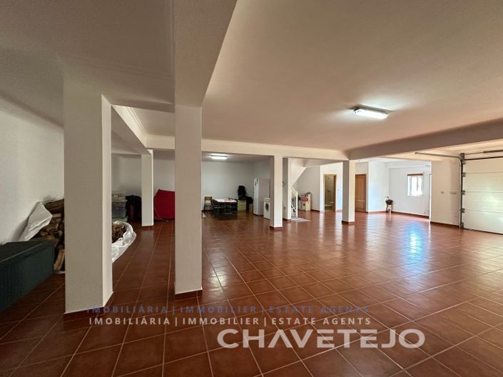 Image No.52-4 Bed House for sale