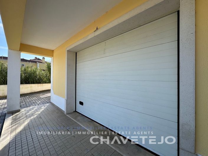 Image No.54-4 Bed House for sale