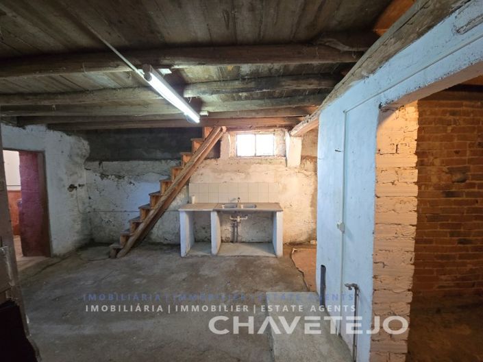 Image No.15-3 Bed House for sale