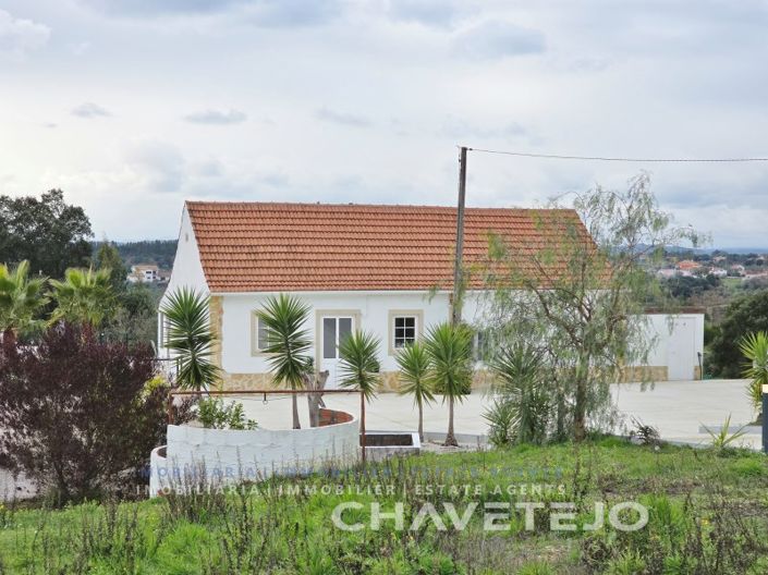 Image No.11-3 Bed House for sale