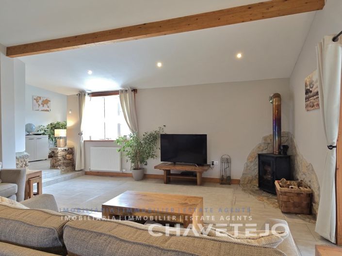 Image No.44-3 Bed House for sale