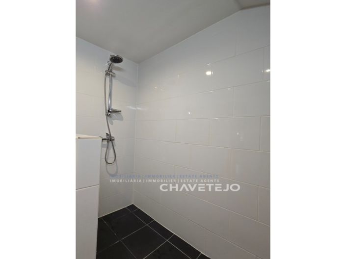 Image No.54-3 Bed House for sale