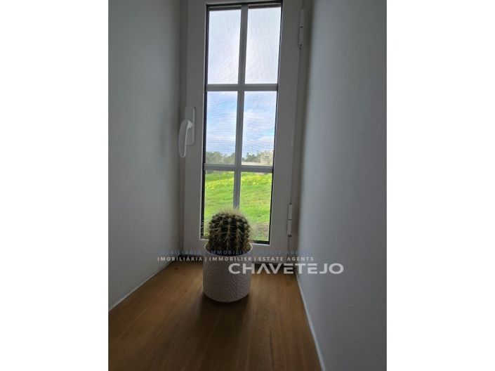 Image No.56-3 Bed House for sale