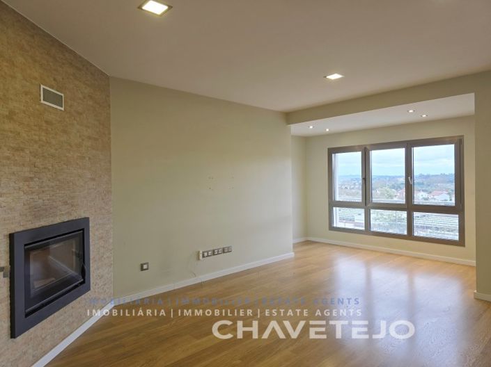 Image No.11-3 Bed Apartment for sale