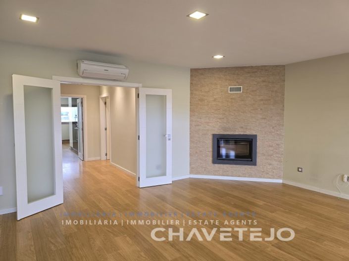 Image No.17-3 Bed Apartment for sale