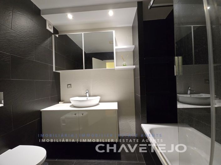 Image No.18-3 Bed Apartment for sale