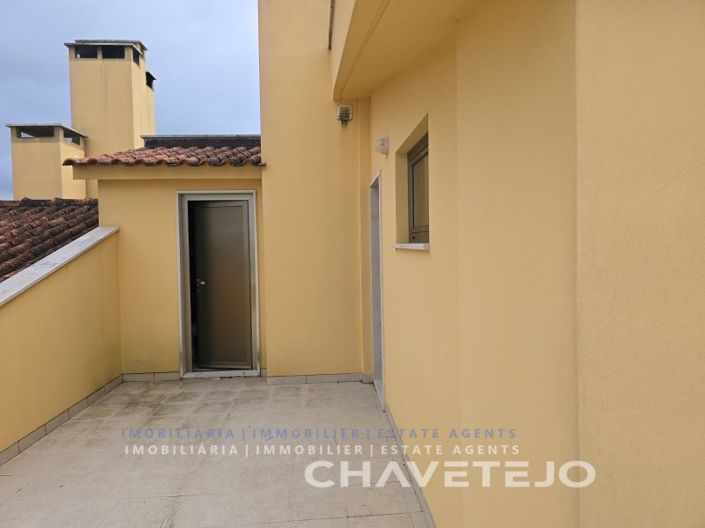 Image No.30-3 Bed Apartment for sale