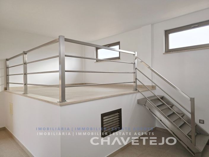 Image No.31-3 Bed Apartment for sale