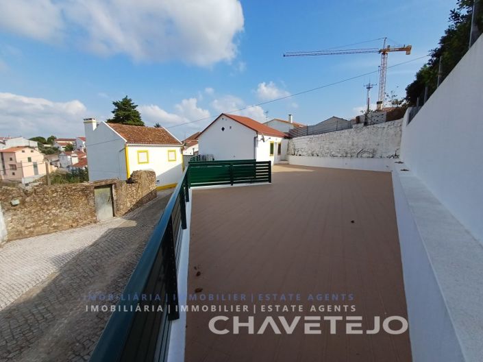 Image No.10-3 Bed House for sale