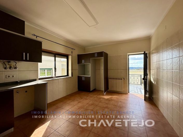 Image No.12-4 Bed House for sale