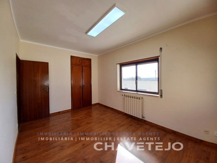 Image No.14-4 Bed House for sale