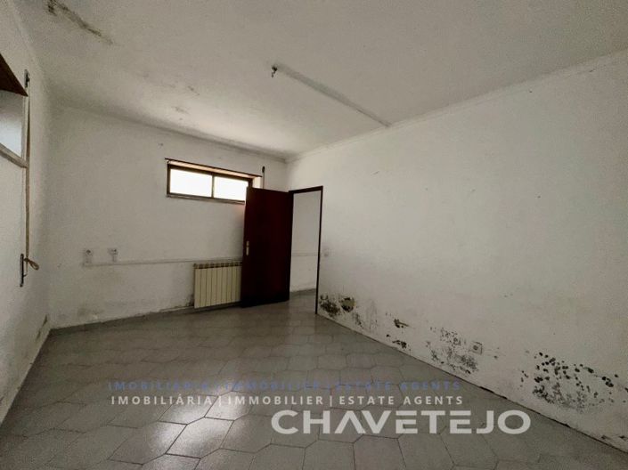 Image No.31-4 Bed House for sale