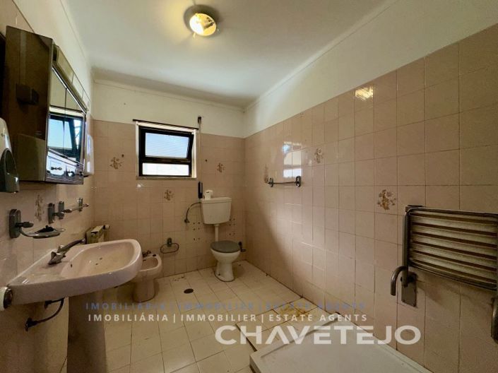 Image No.32-4 Bed House for sale