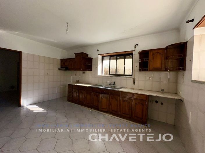 Image No.33-4 Bed House for sale