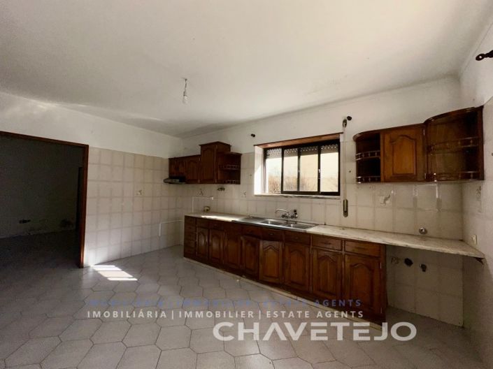 Image No.34-4 Bed House for sale