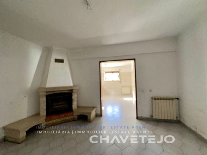 Image No.35-4 Bed House for sale