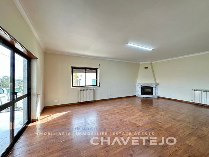 Image No.36-4 Bed House for sale