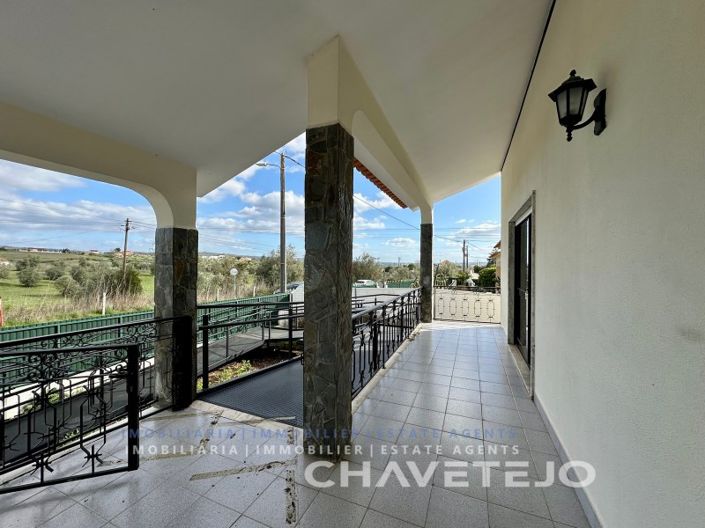 Image No.41-4 Bed House for sale